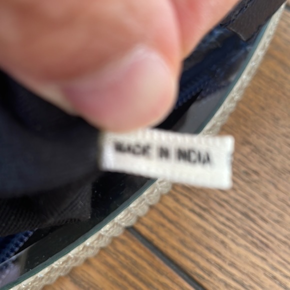 Vintage Navy woven shoulder bag | genuine leather | made in India - Picture 7 of 9